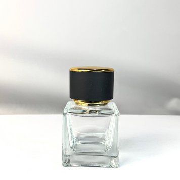 Флакон Cube 30 ml с матовой крышкой DG Saten Black Gold 2203000-10+2404592-01 фото