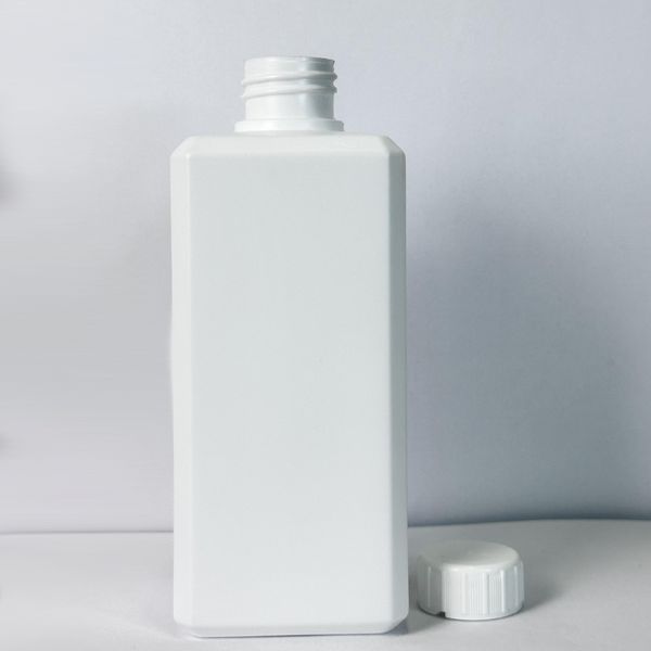 Пластиковый (HDPE) белый флакон &laquo;Квадрат&raquo; 500 мл стандарта 28/410 с белой крышкой с КПВ 2805944-01+2900006 фото